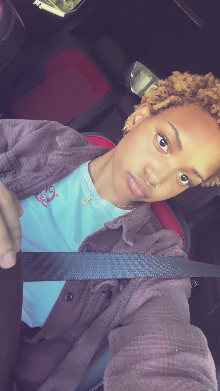 @hazeldovee