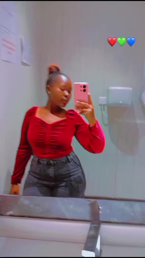 @itsyourgirlAmina