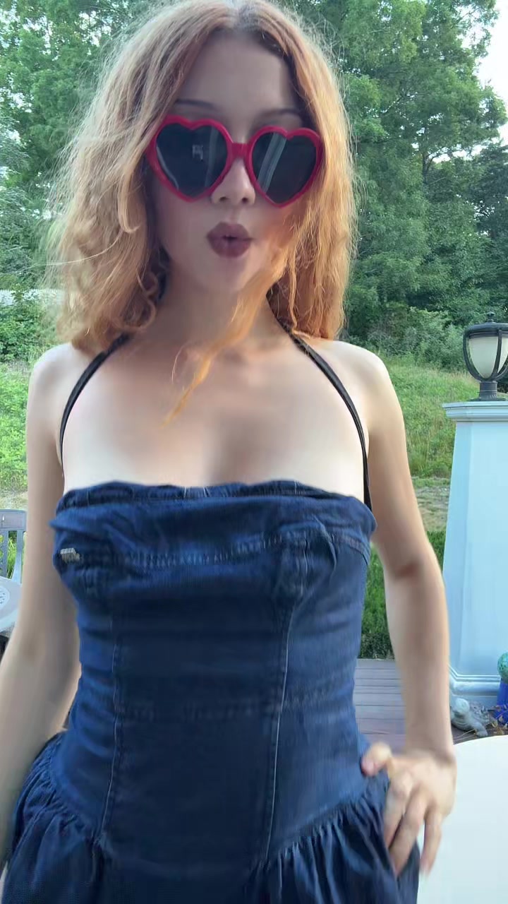 @🐰