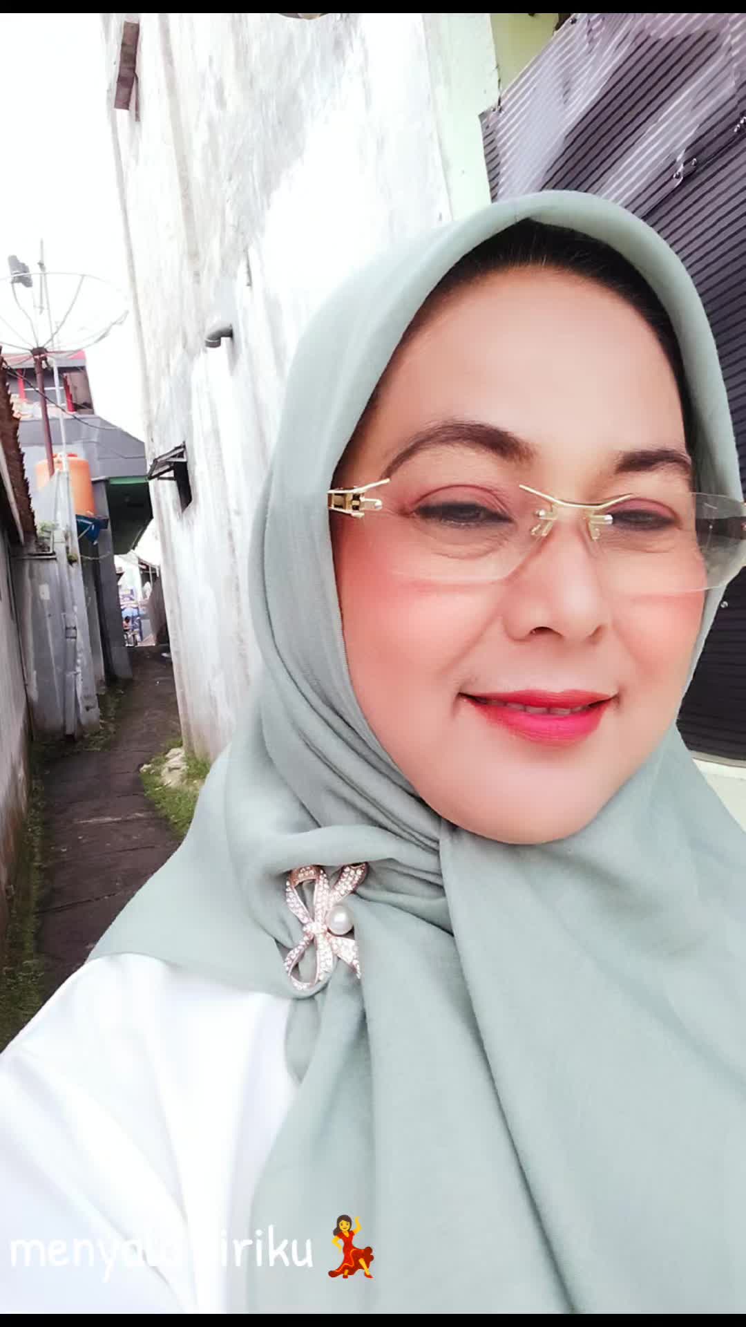 @idadahlia211