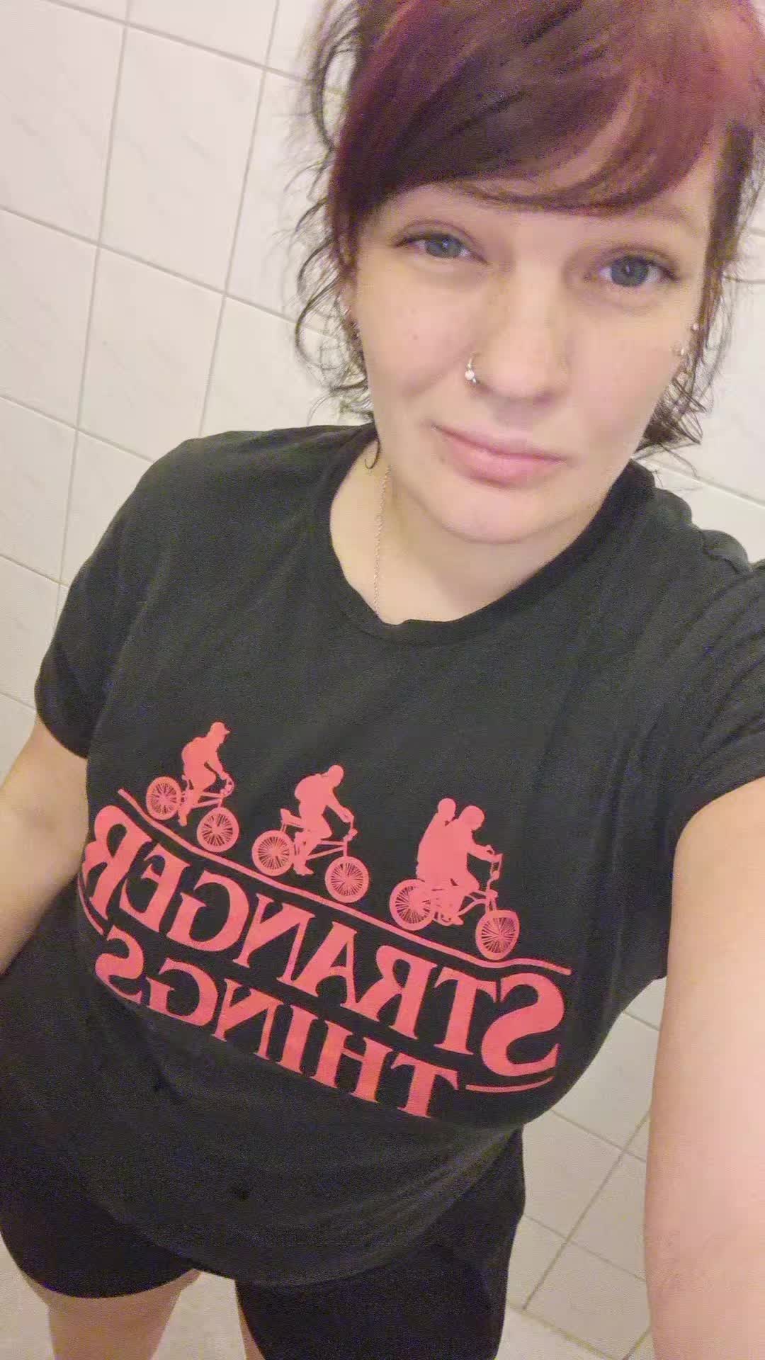 @🎀Verr&uuml;cktesWeib🎀