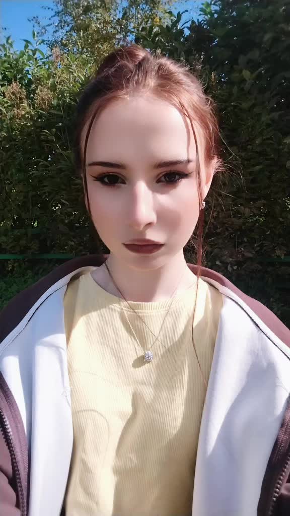 @Юлька🎀