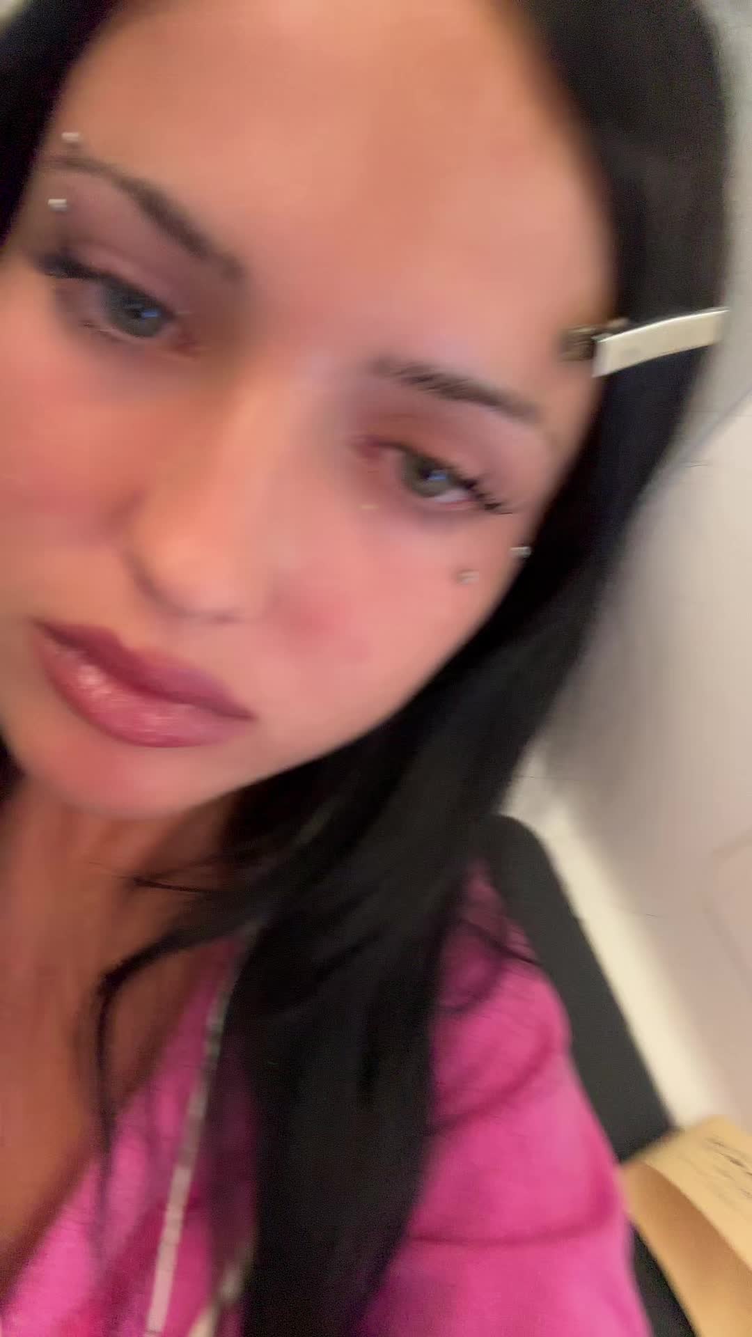 @luxalishious🦄🍭☮️🍩