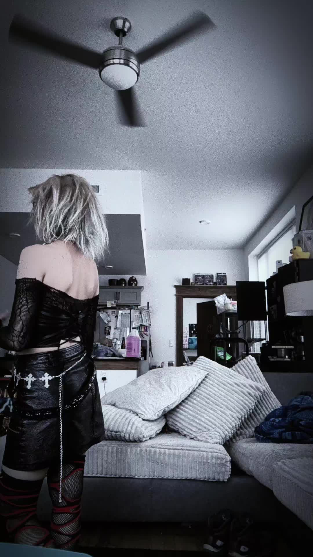 @cringekidwithaglowup