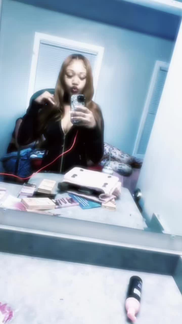 @Aurii💕