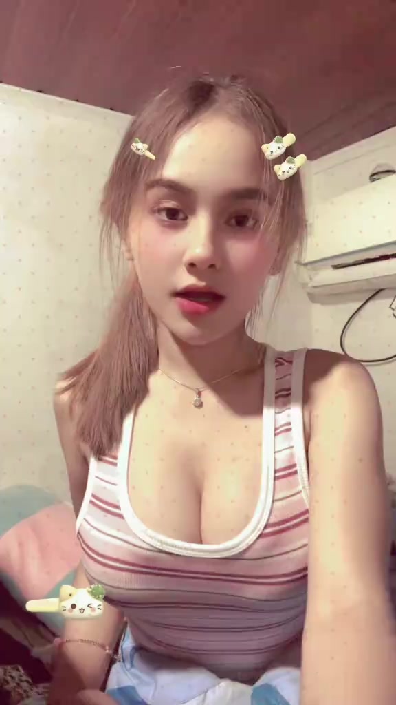 @🫦