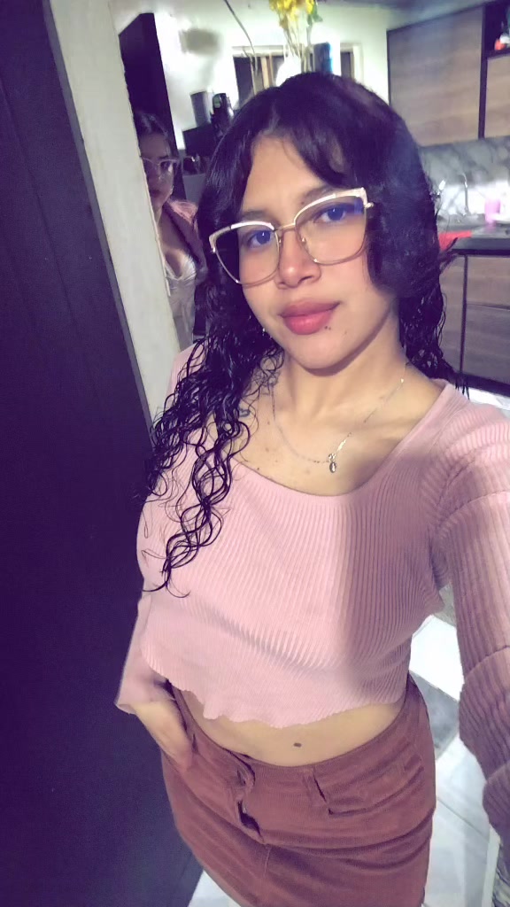 @Mónica🖤.