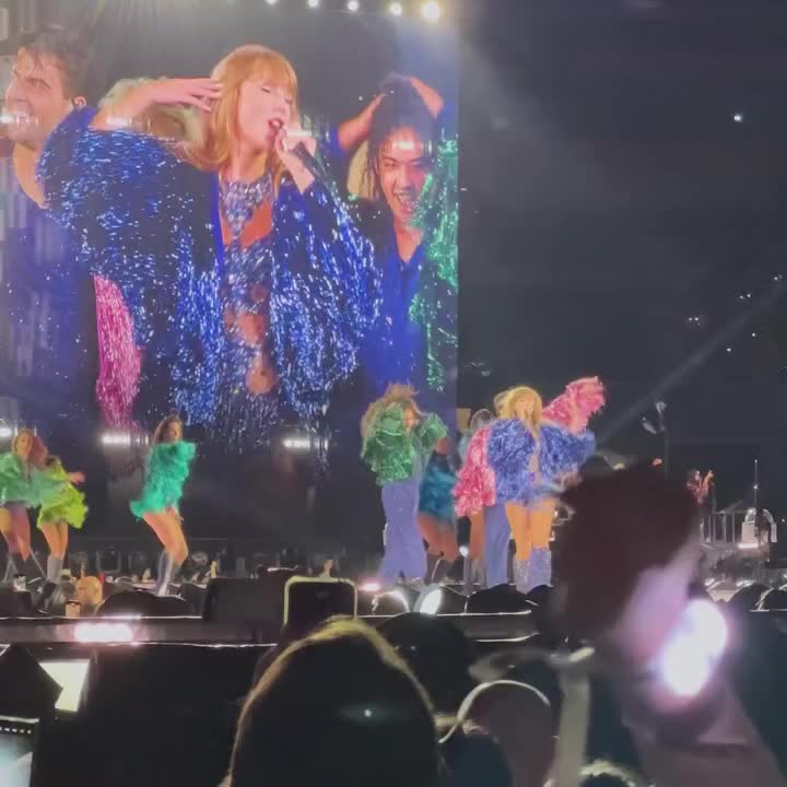 @𓂃꙳⋆videos from the eras tour