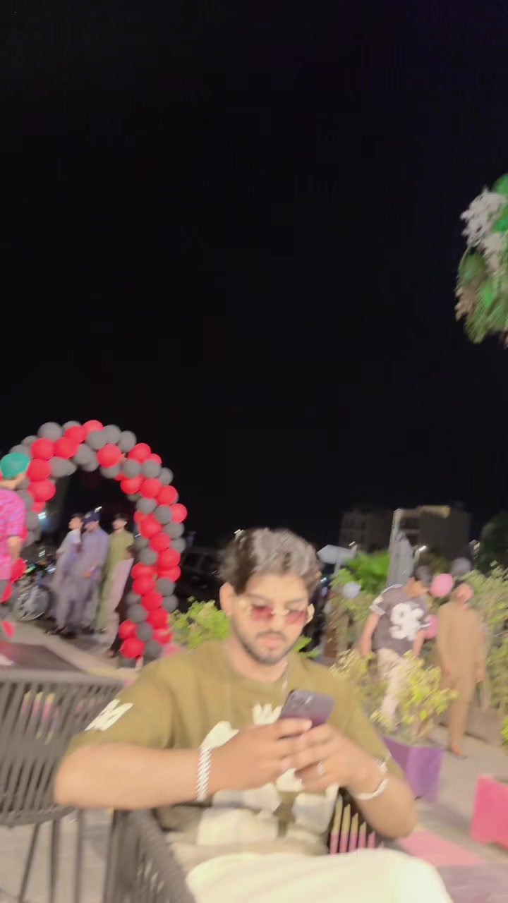 @👀Ă̈نȃ̈S̑̈ 🌸