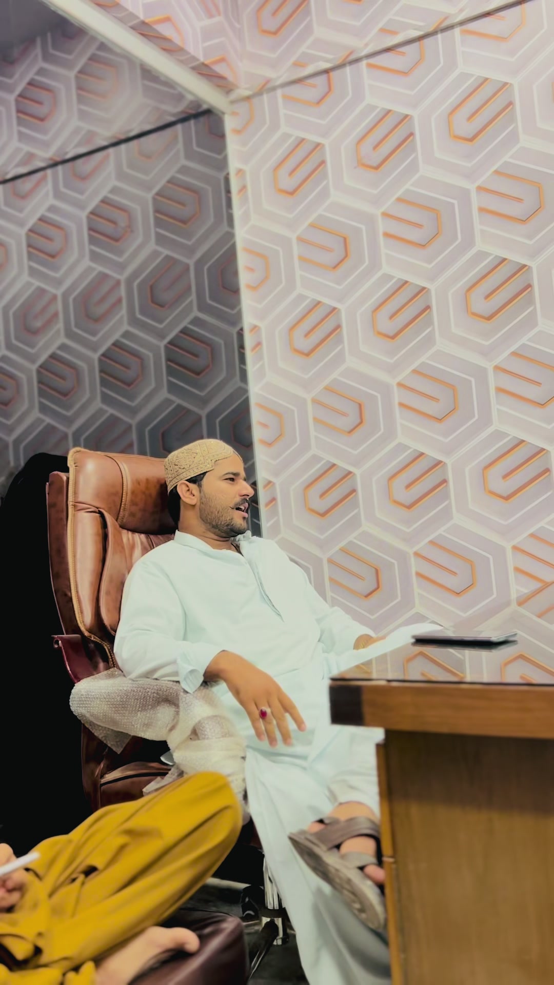 @BADAL MAZARi🇱🇾