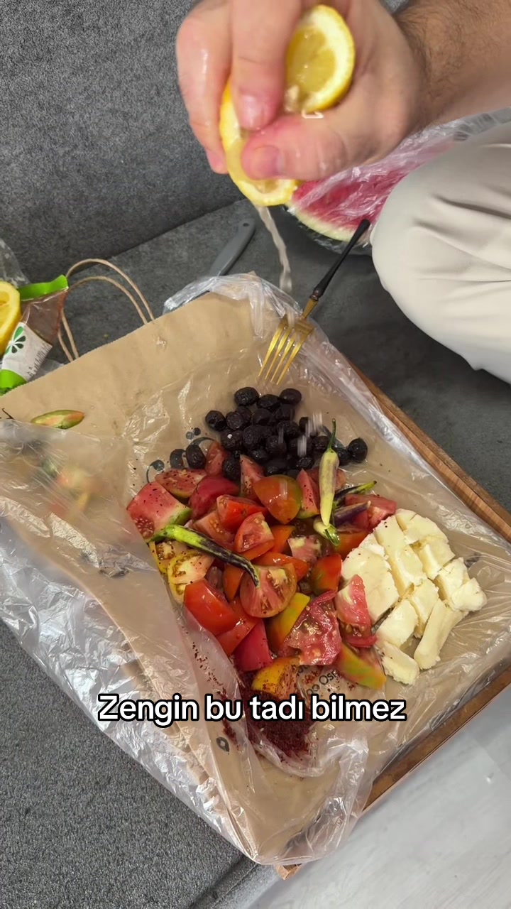 @Bug&uuml;n Ne Yesek Yaa ?