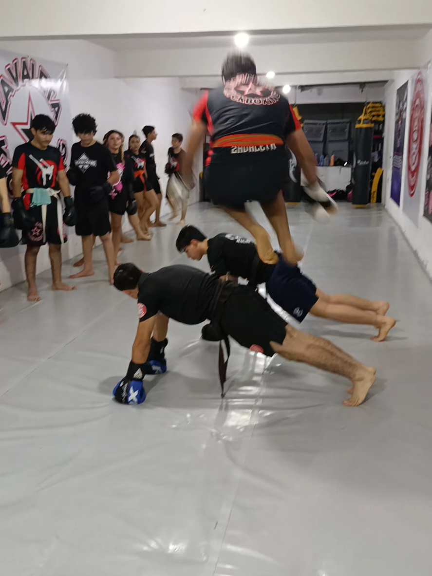 @ZavaletaKickboxing_mma