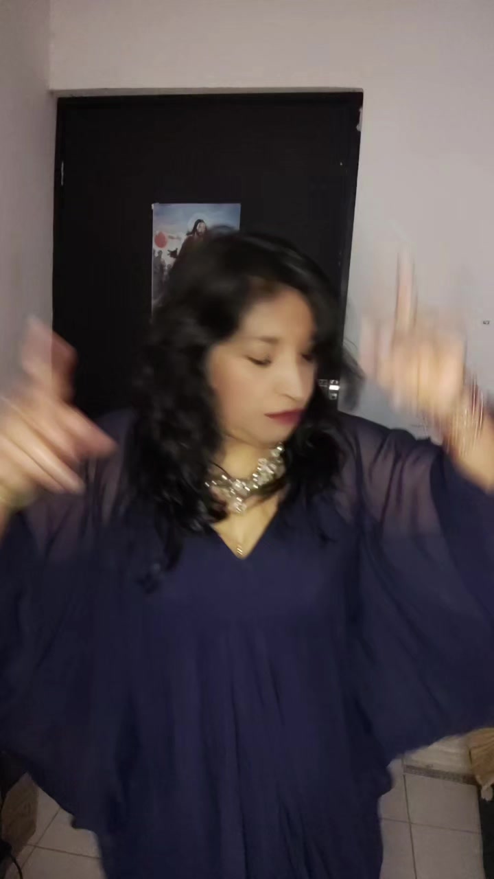 @elvirita la pueblerina