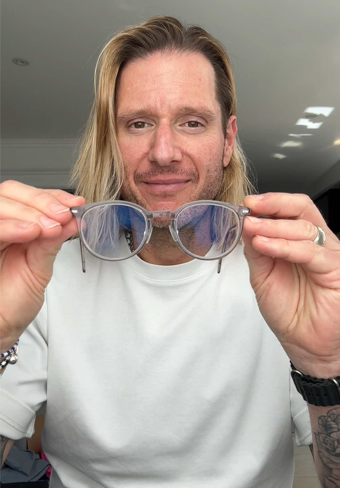 @Stevewearsglasses
