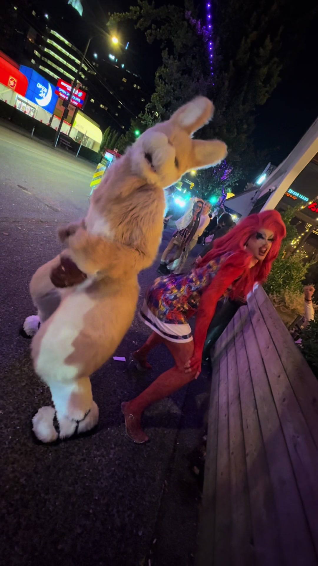 @valeriehuntyvr