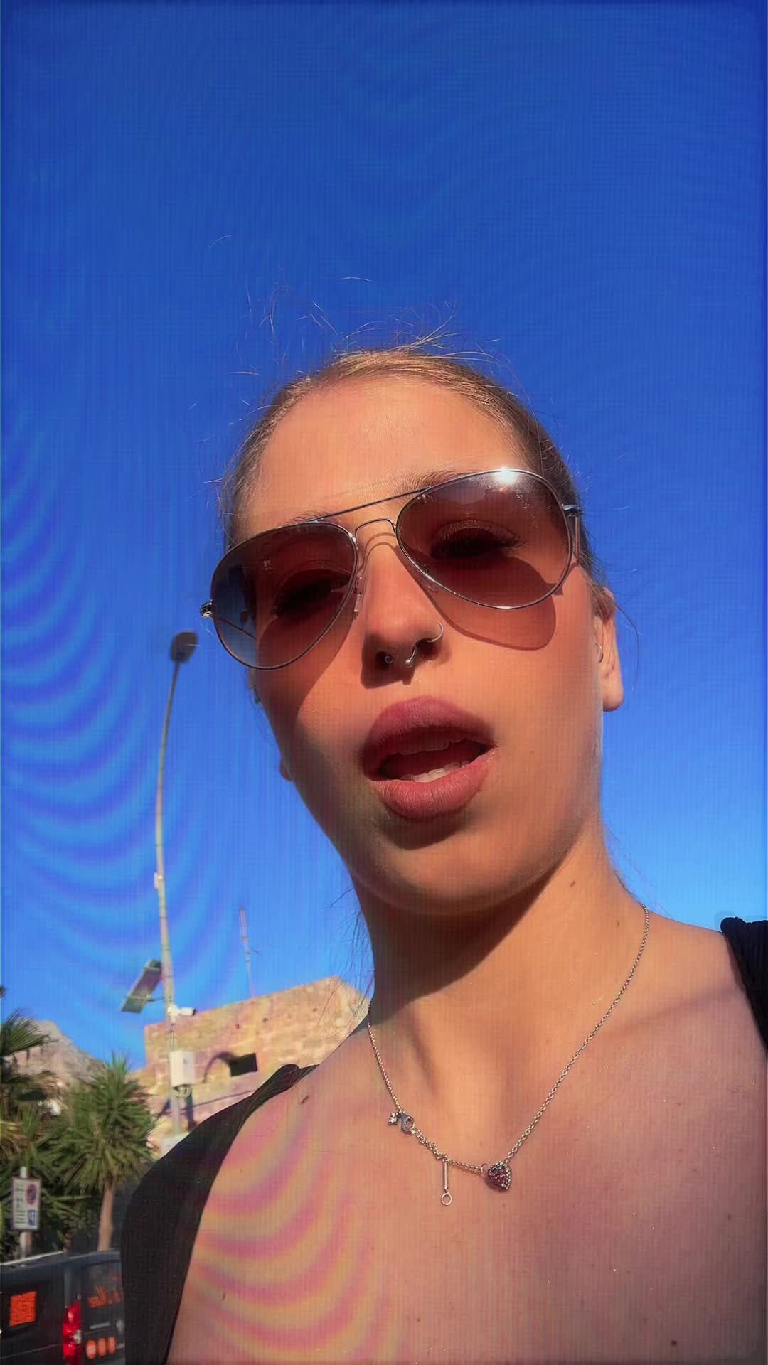 @Blondie 💁🏼&zwj;♀️