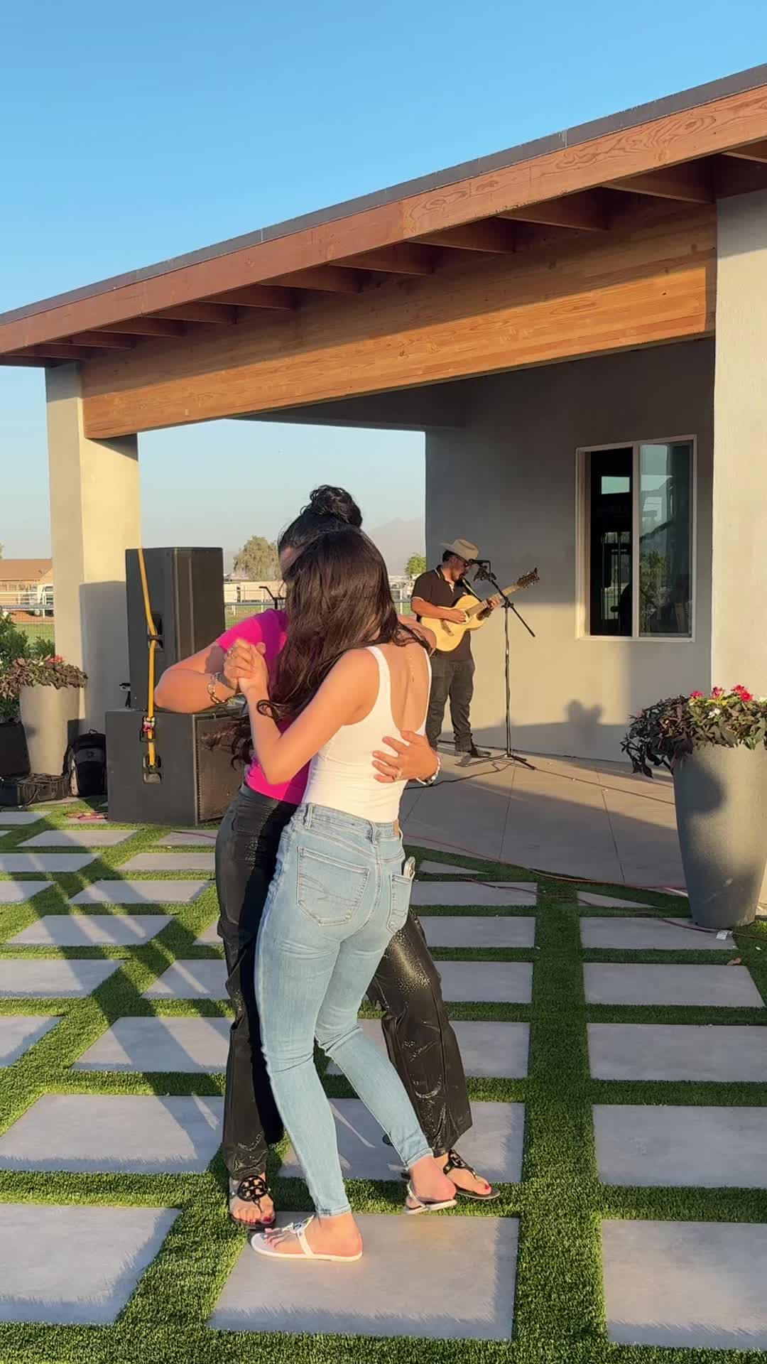 @Mayrasbeautyandcare