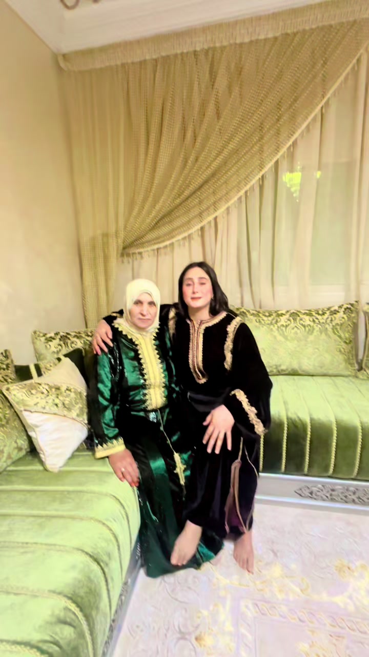 @اسية&ensp;ام&ensp;سادن
