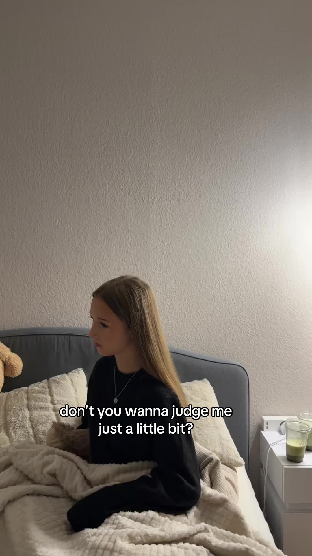 @𝐞𝐦𝐢𝐥𝐲𝐞𝐱𝐜𝐡𝐚𝐧𝐠𝐞𝟐𝟕