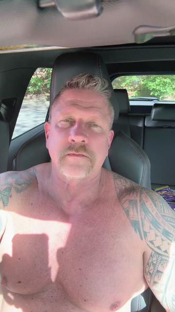 @daddyupstairs