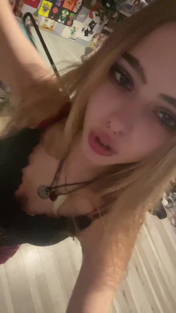 @oliviainchains