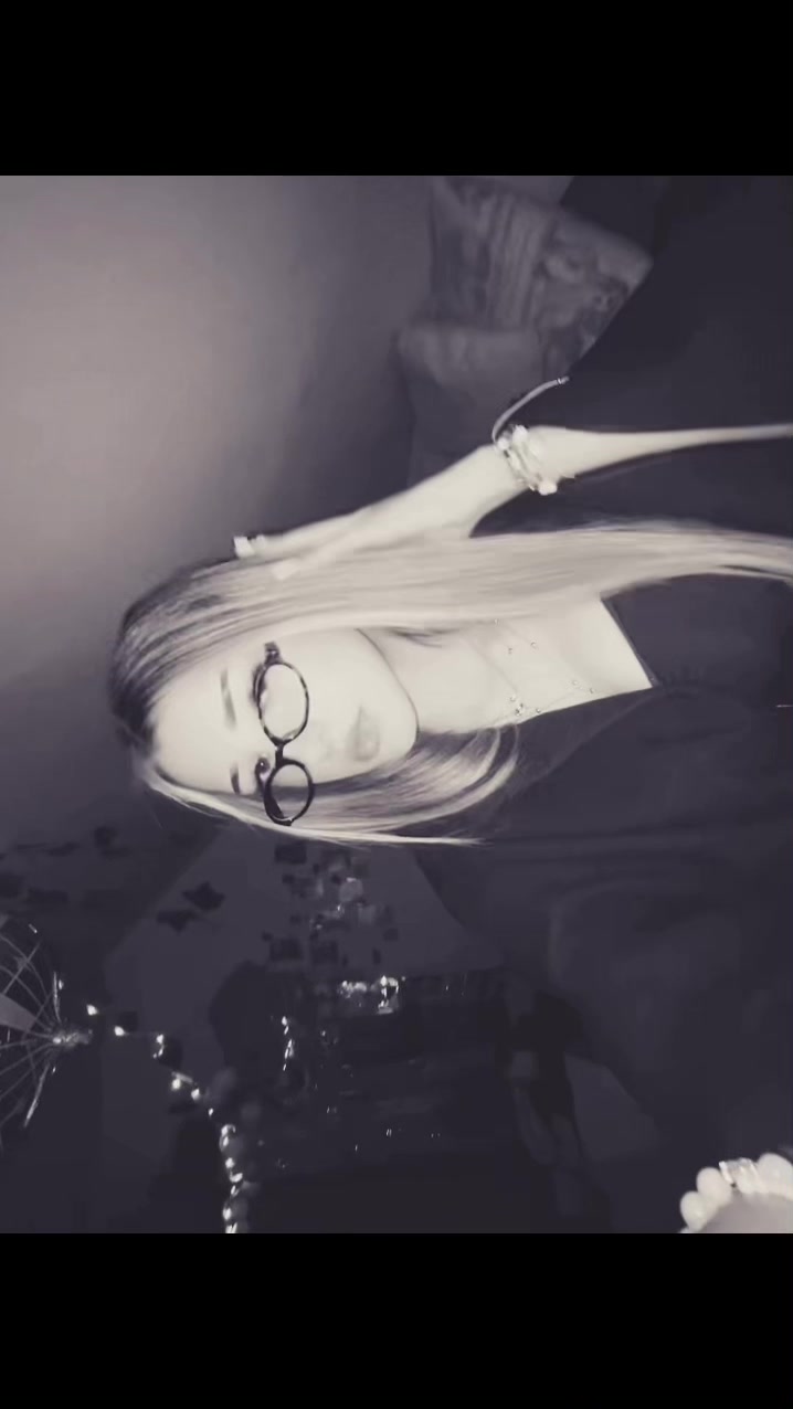 @𝐷𝐽