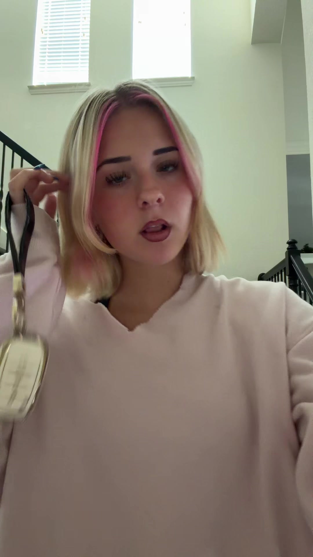 @savconway_