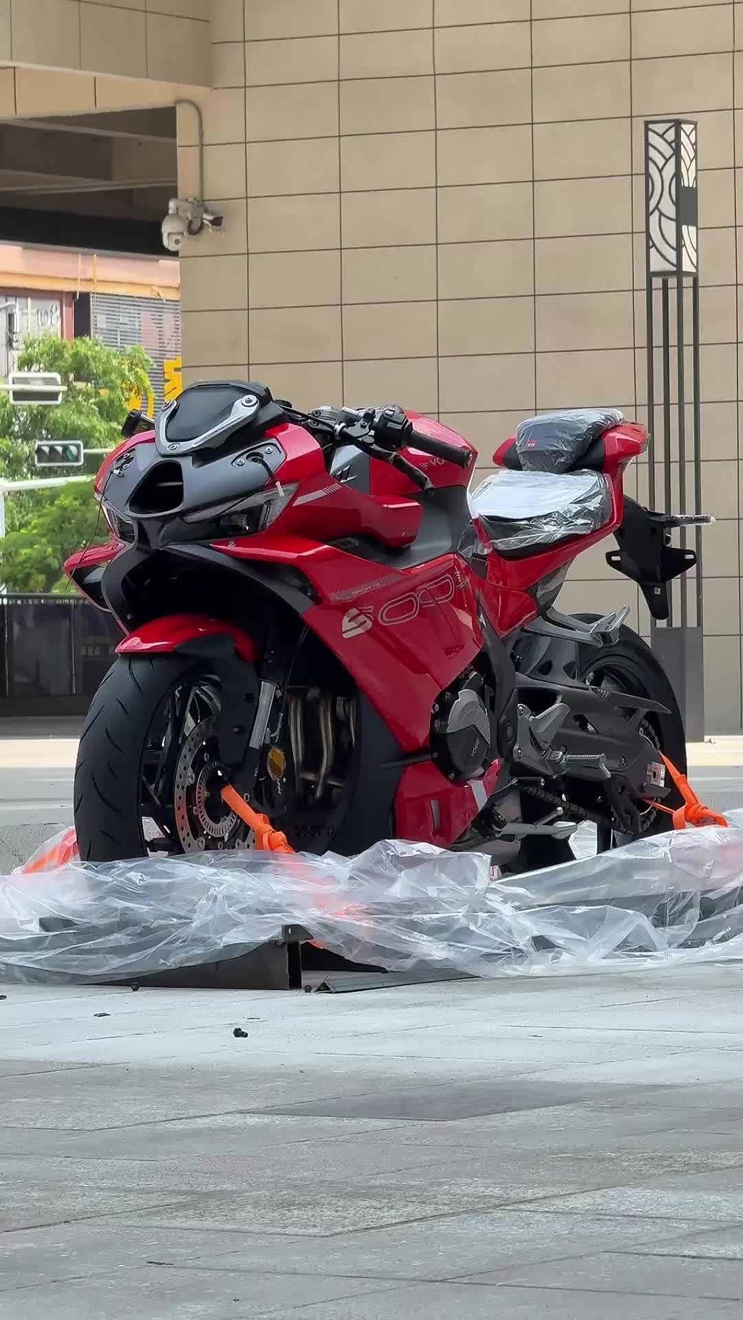 @AZM...🏍