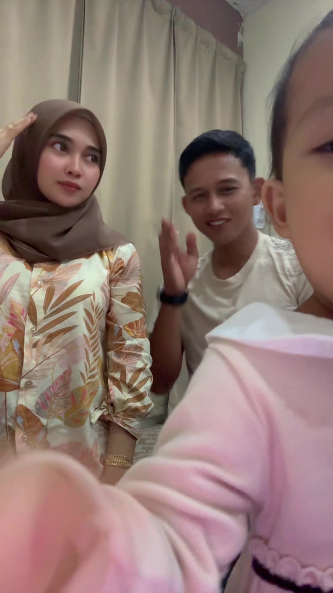 @Araaa.co 🕊️