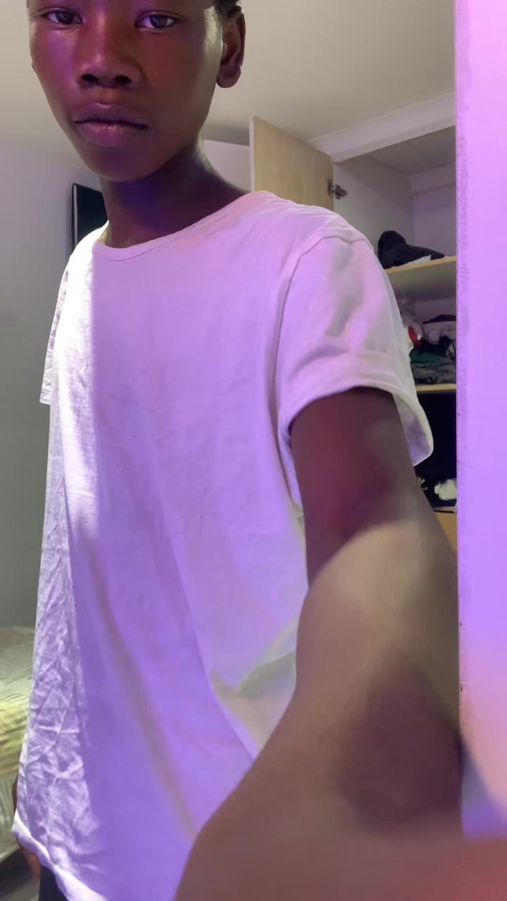 @Freakyclown