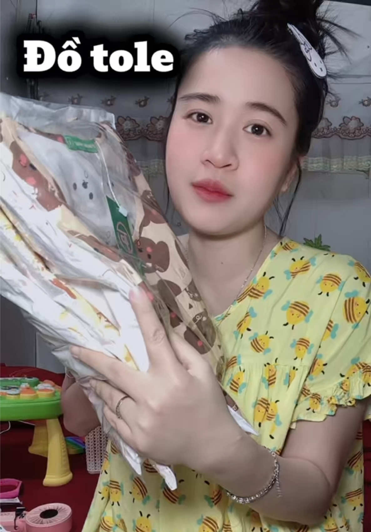 @Ngọc Ngọc- Mẹ 2 c&ocirc;ng ch&uacute;a