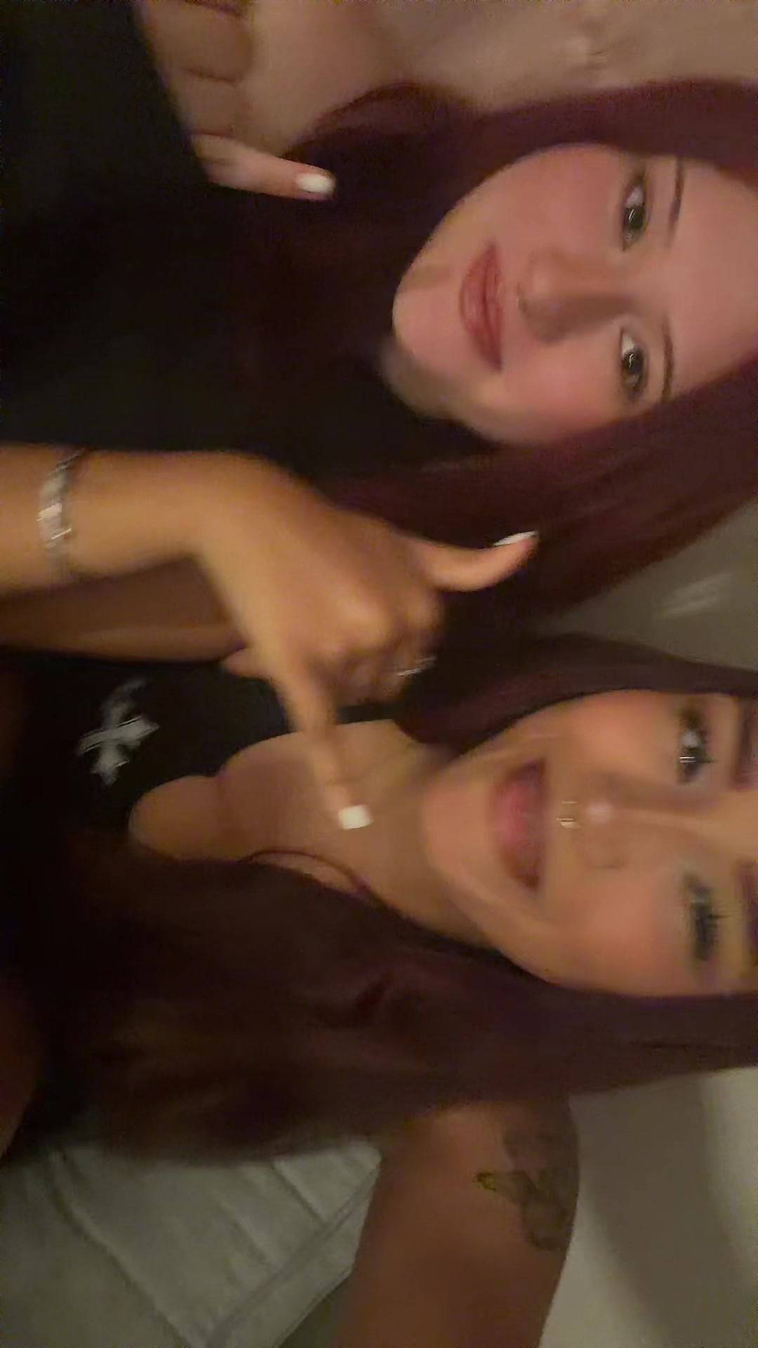 @￴￴