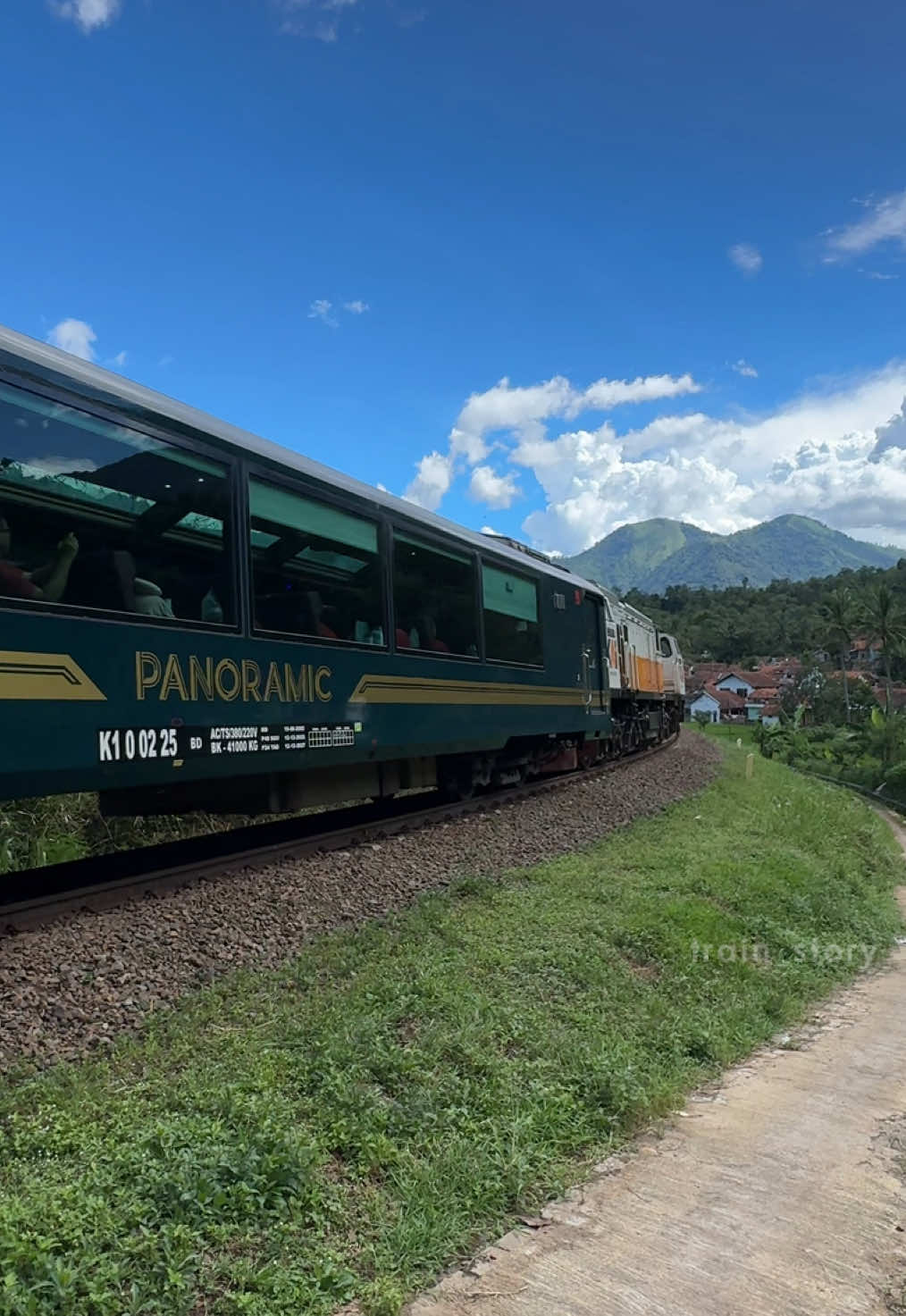@Train_Story