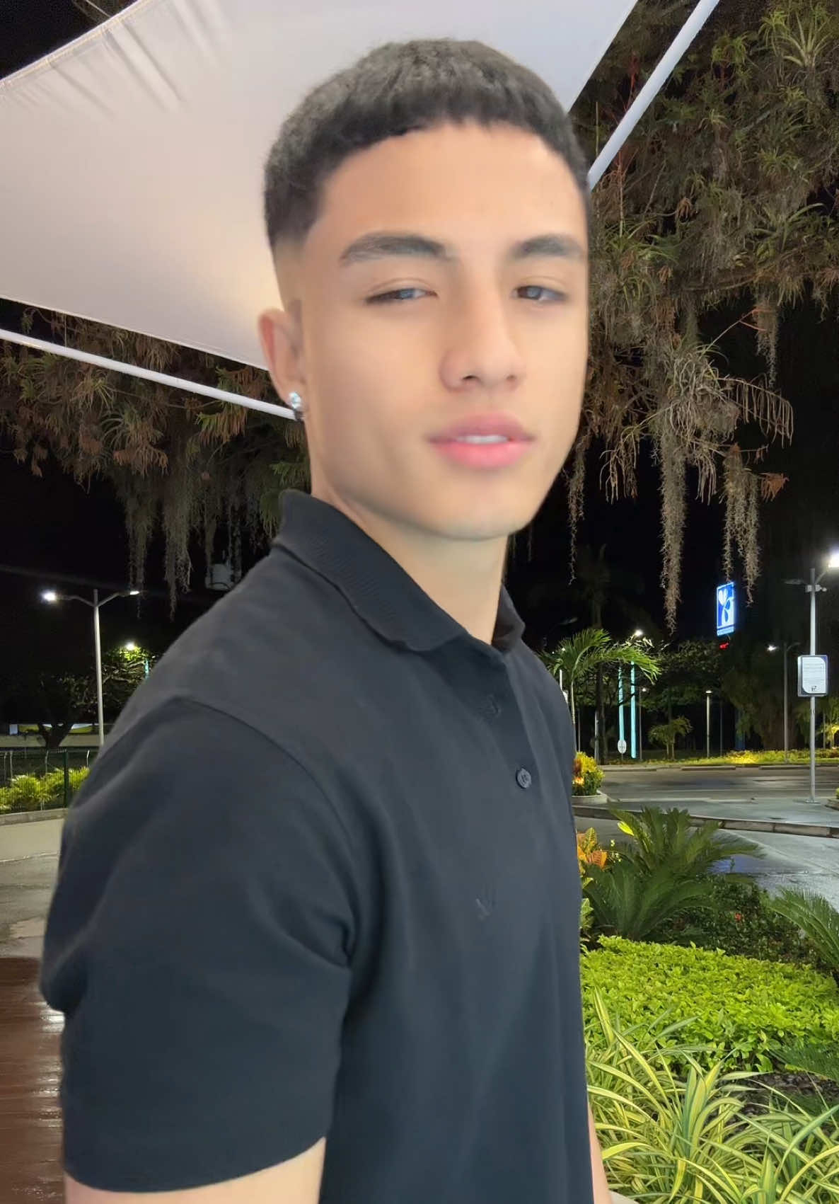 @𝐇𝐮𝐠𝐨 🦦