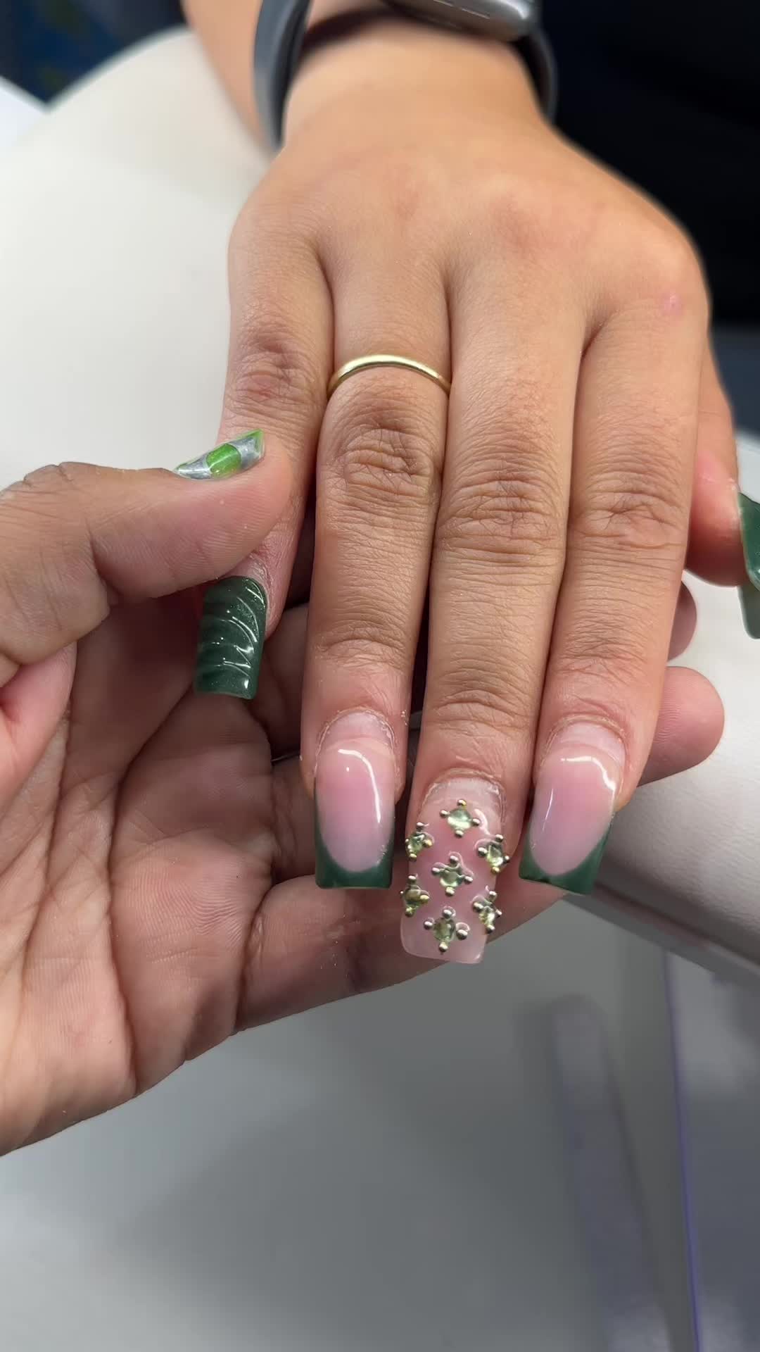 @softbutsharpnails