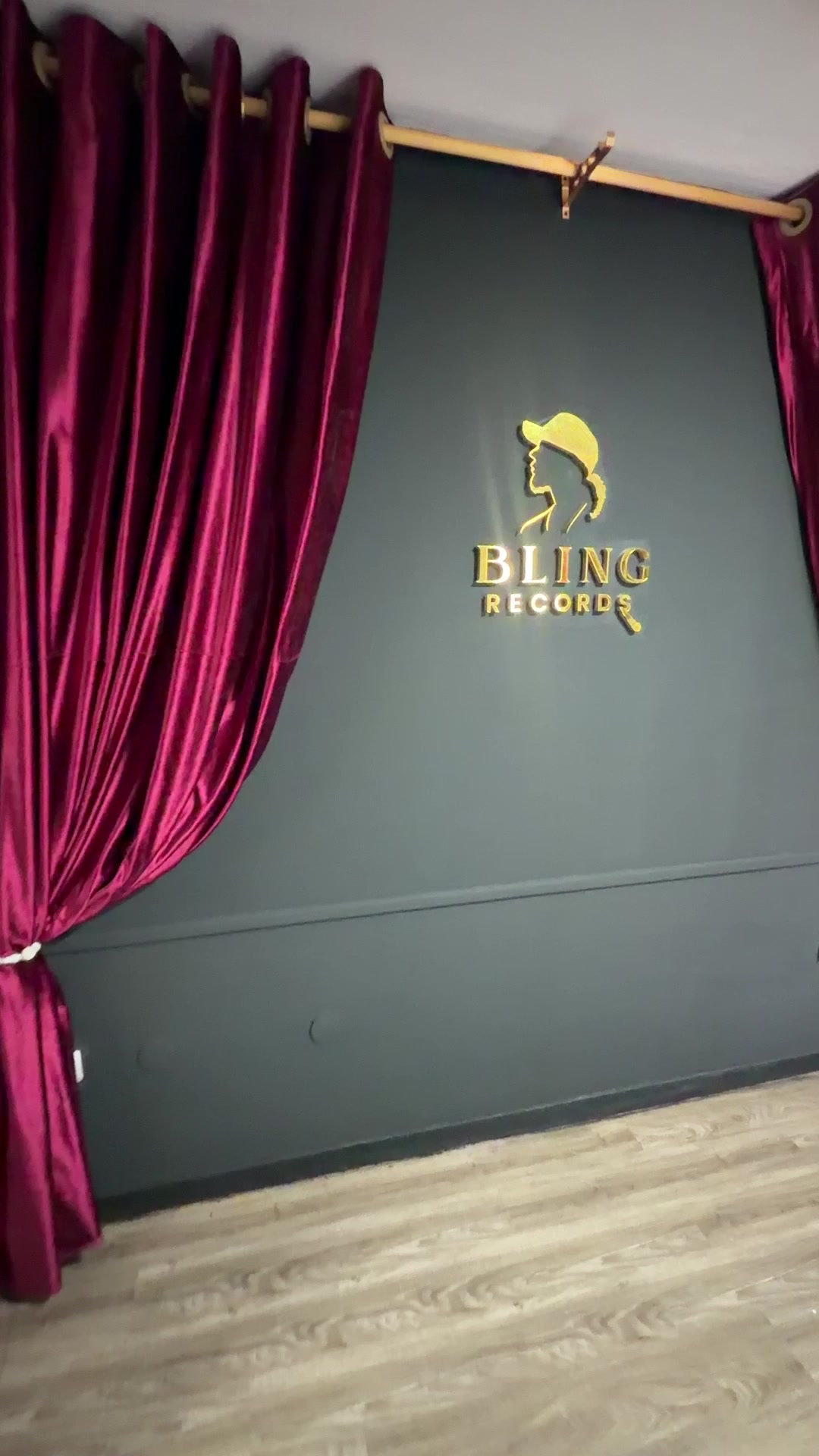 @mr_bling_