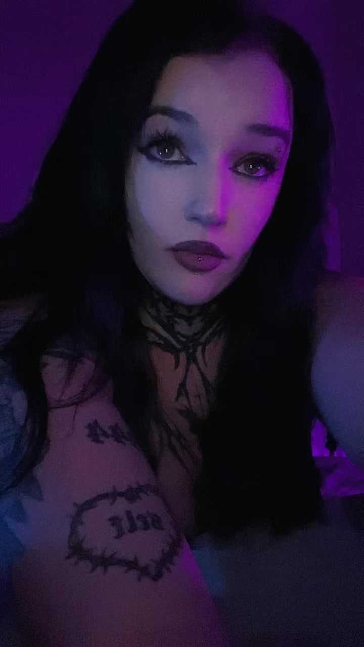 @emo.noodle.x