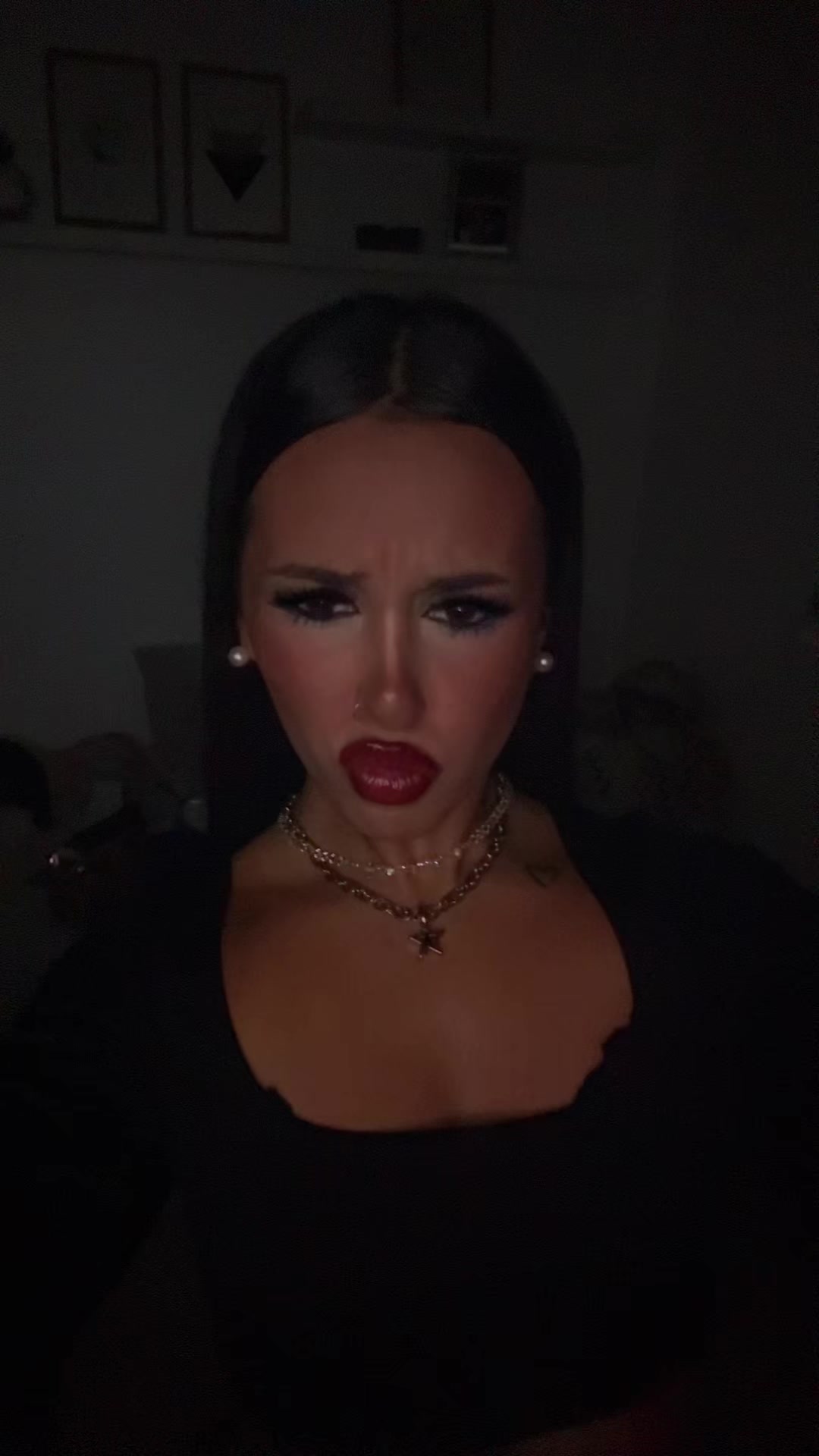 @moreburriel_
