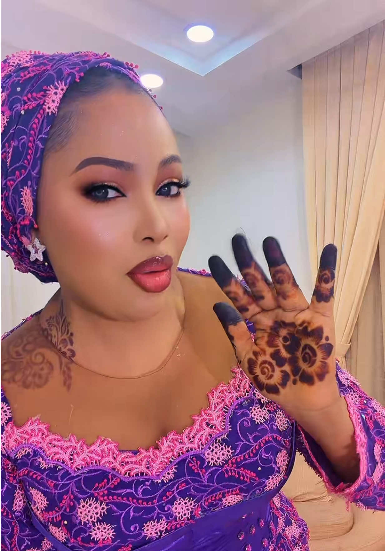@CEO_MEENNUSI💋🥰