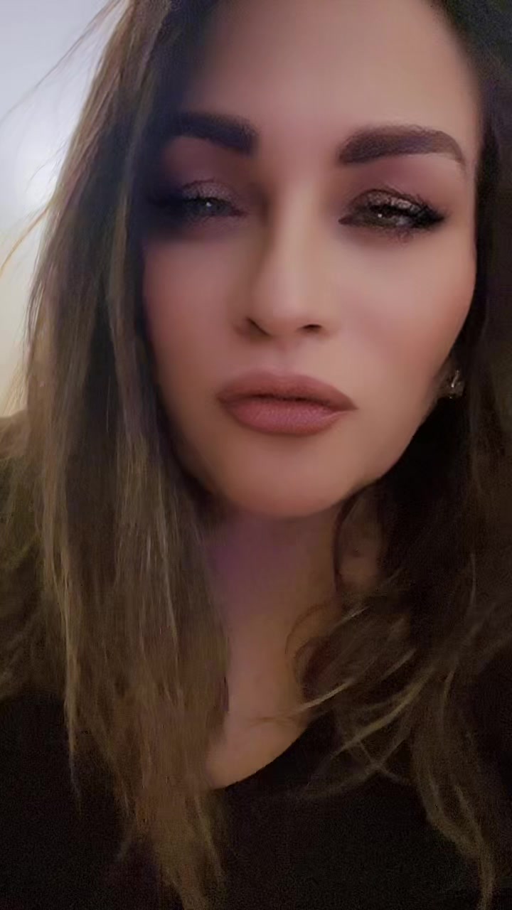 @Ana