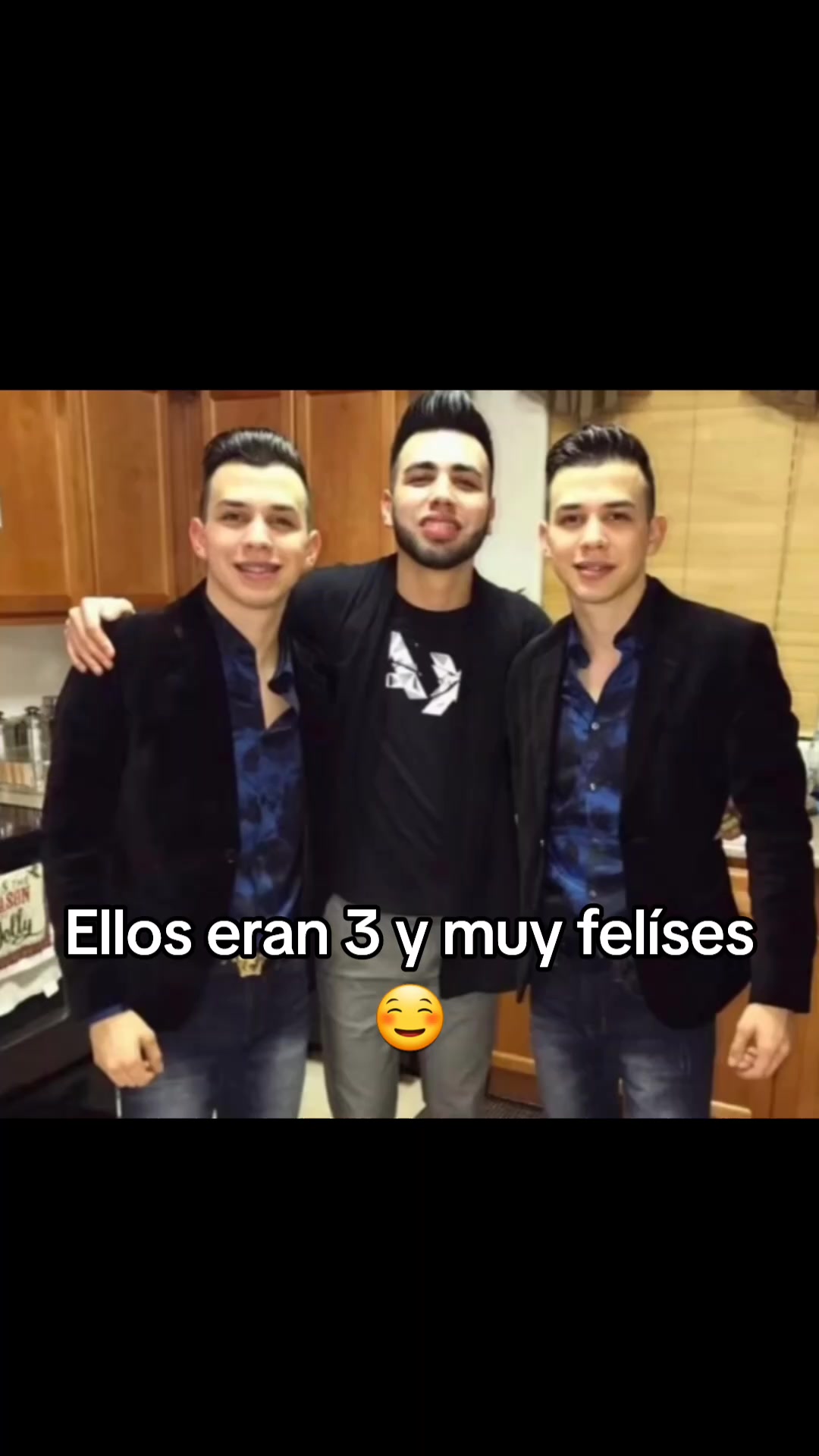 @Lilian griego 𓍯Carlos Parra