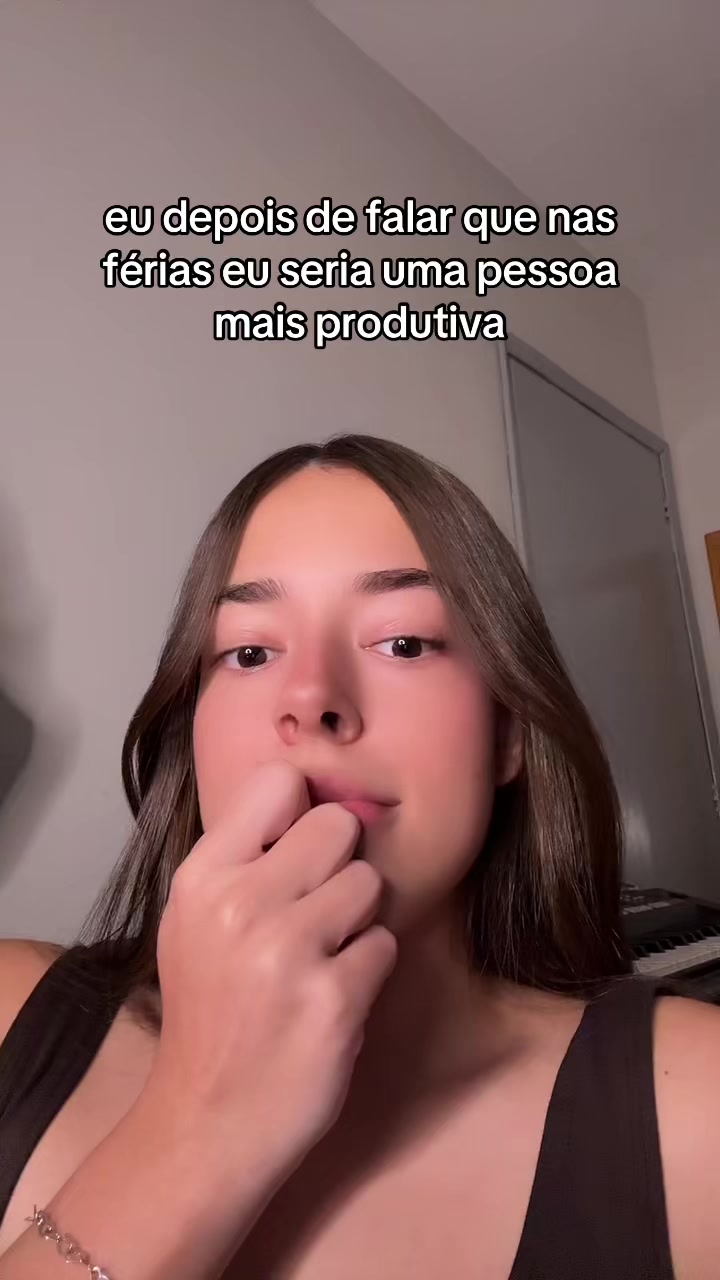 @Julia Andrade