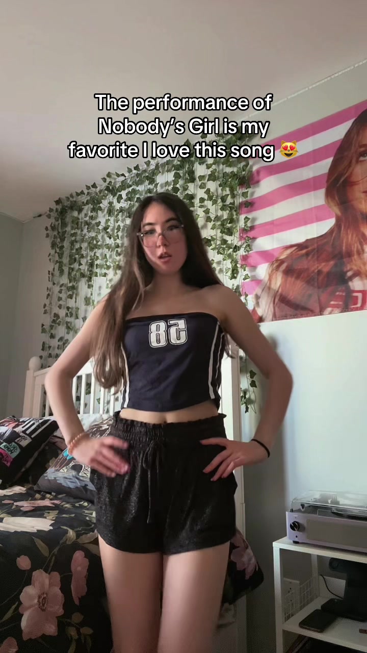 @𝒜𝓈𝒽𝓁𝑒𝒾𝑔𝒽 &trade;️ 💋💋💋