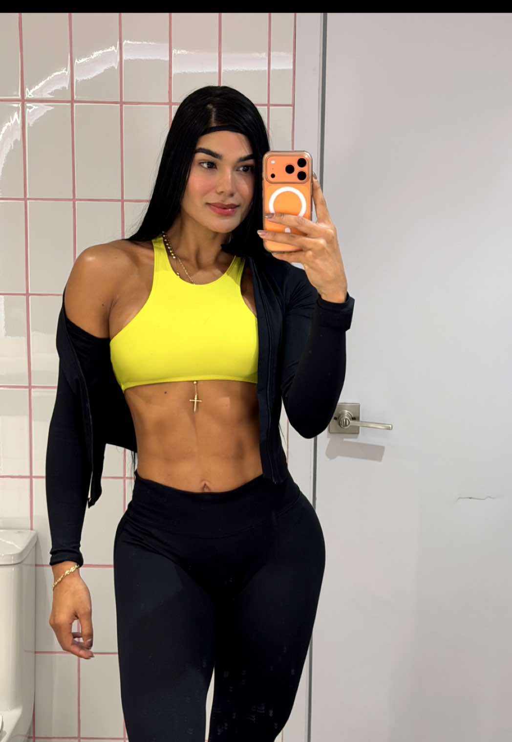 @steff_antonieta