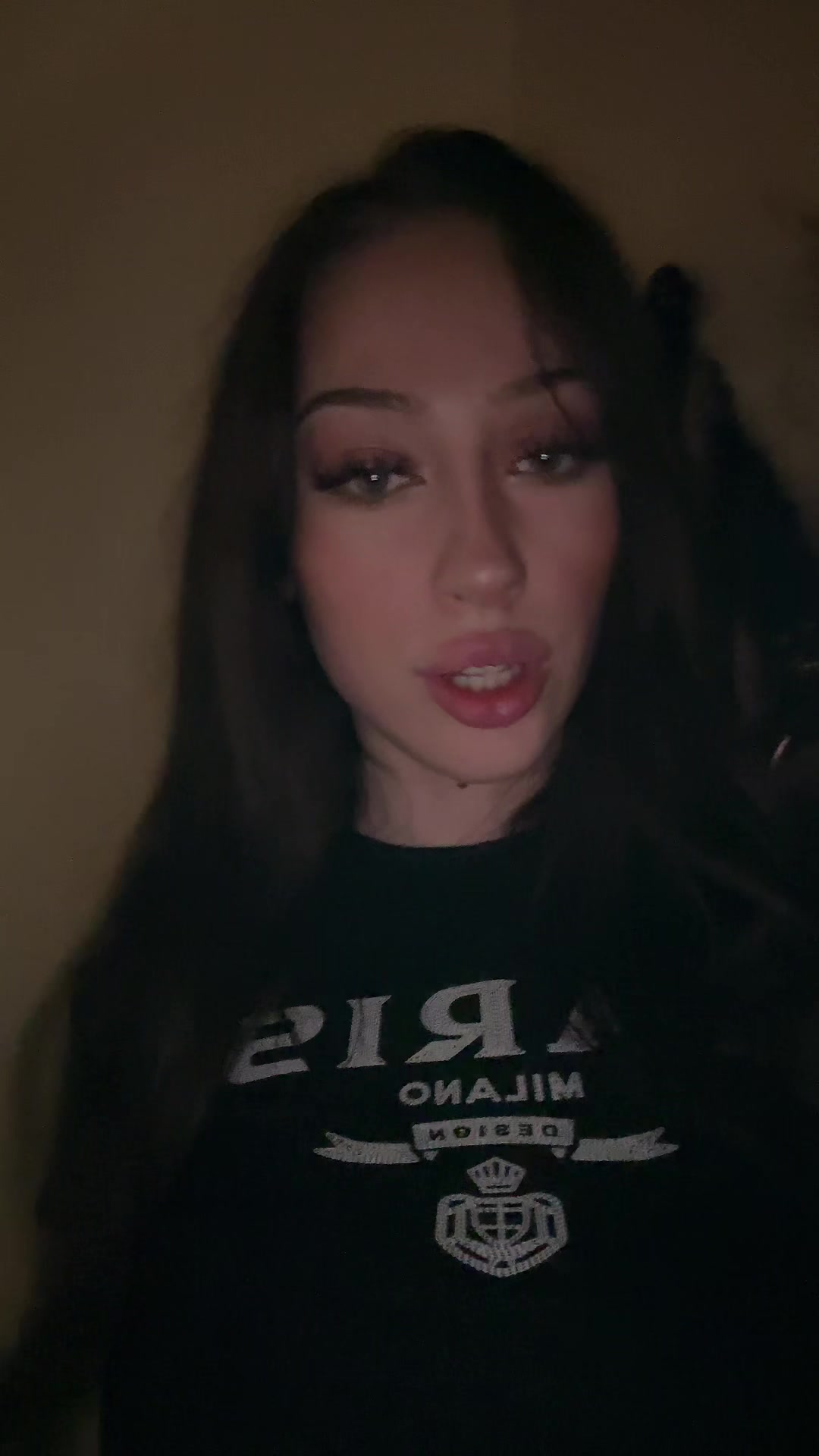 @hellcazlookneon