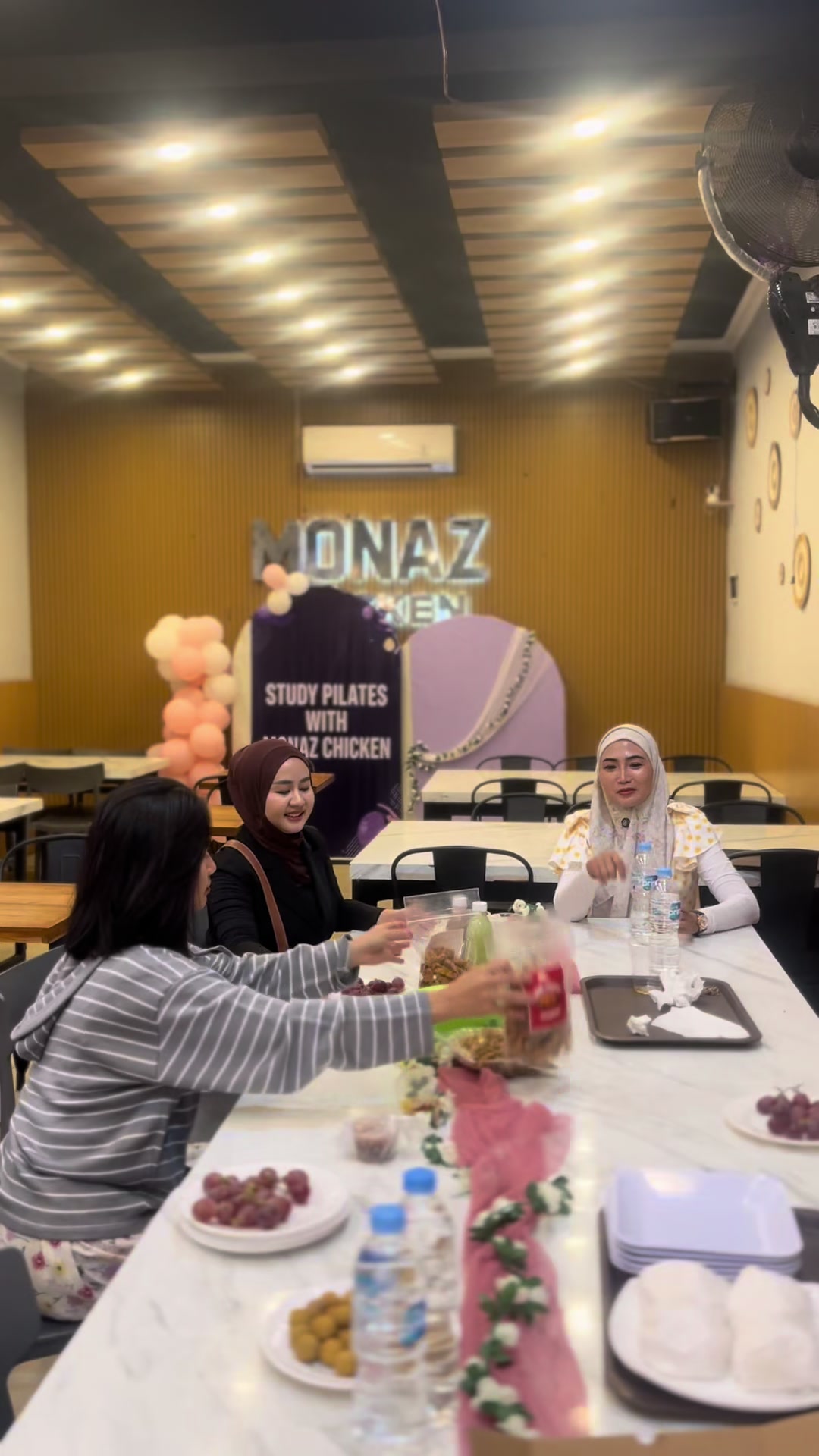 @MONAZ CHICKEN MANUKAN