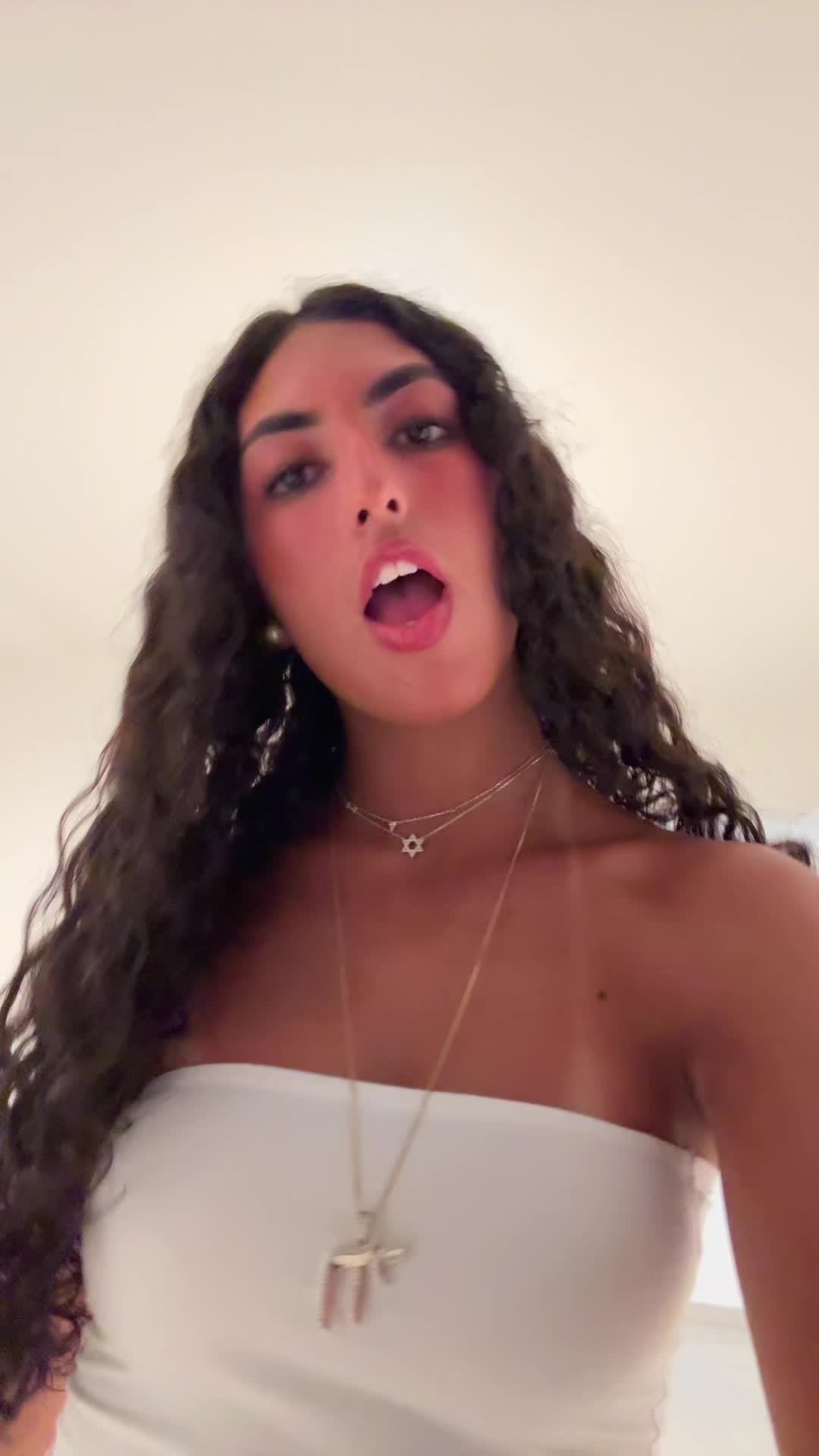 @Ariana