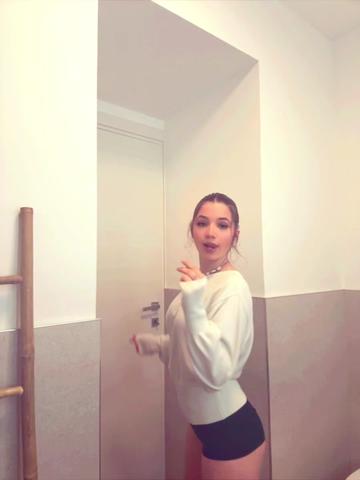 @𝓪𝓷𝓪