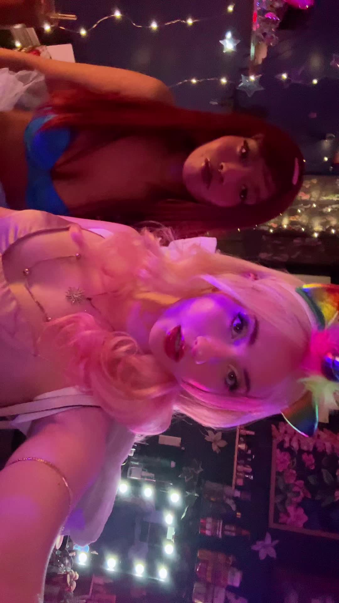 @Violet