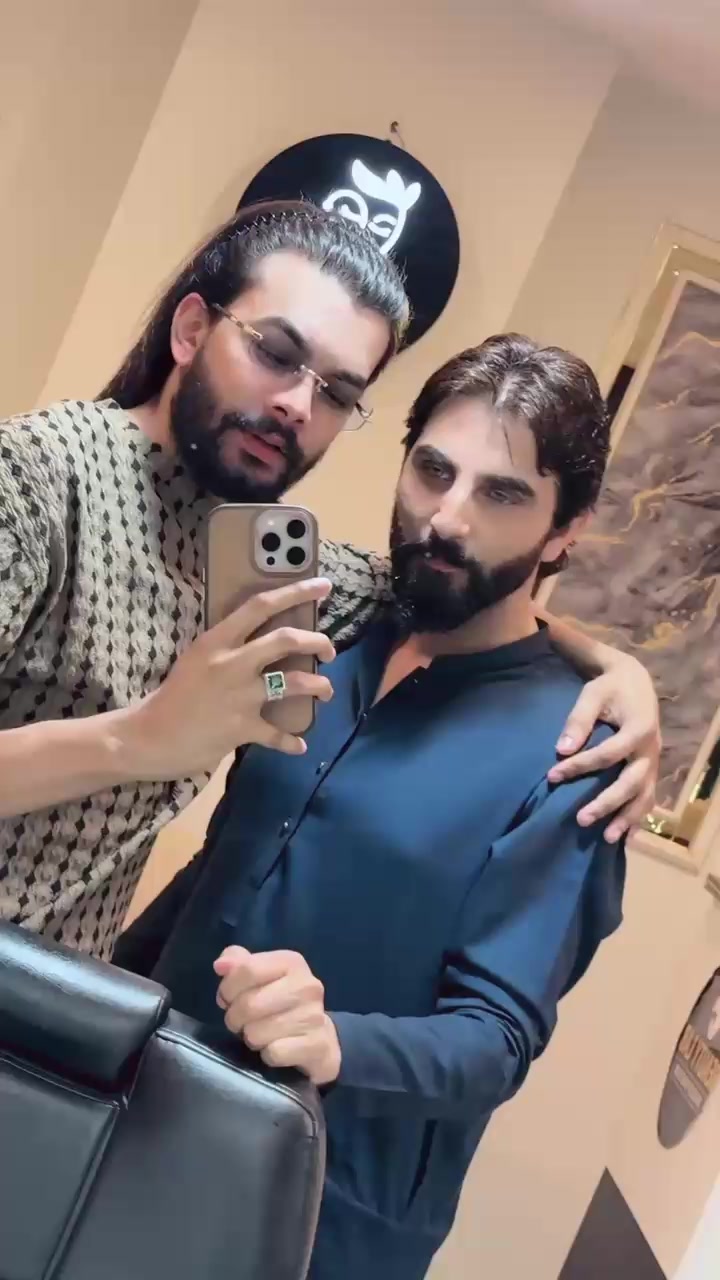 @NABEEL GREEN EYES 👁